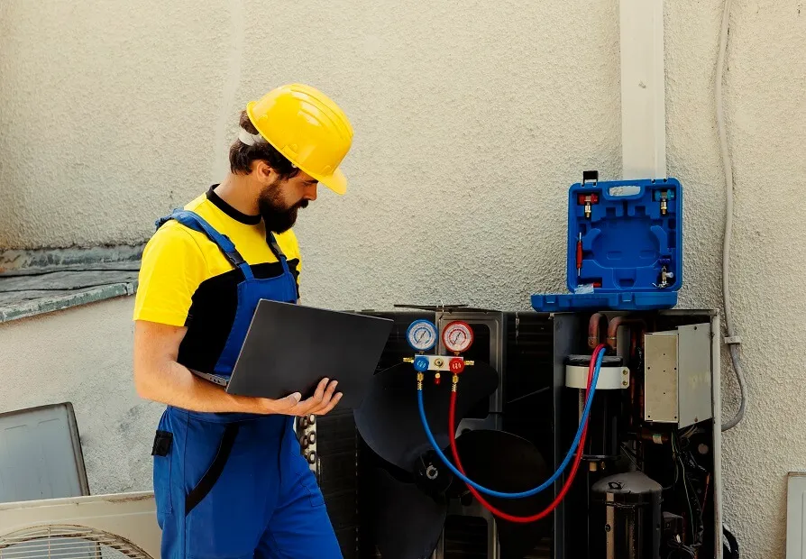 Zynex expert diagnosing Hvac Problem